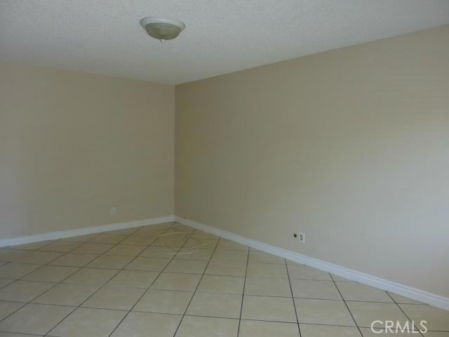 18 Camelback Ave S unit 35, Carson, CA 90745 - photo 1