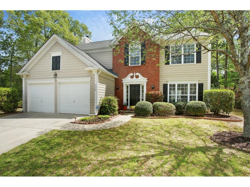 Exterior Front-Level Lot