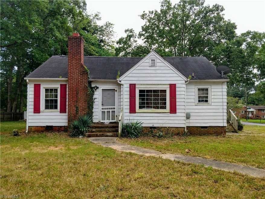 1900 Apex Place, High Point, NC 27260 - photo 1