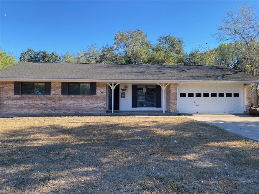 235 N Pasadena St, Kingsville, TX 78363 - photo 1