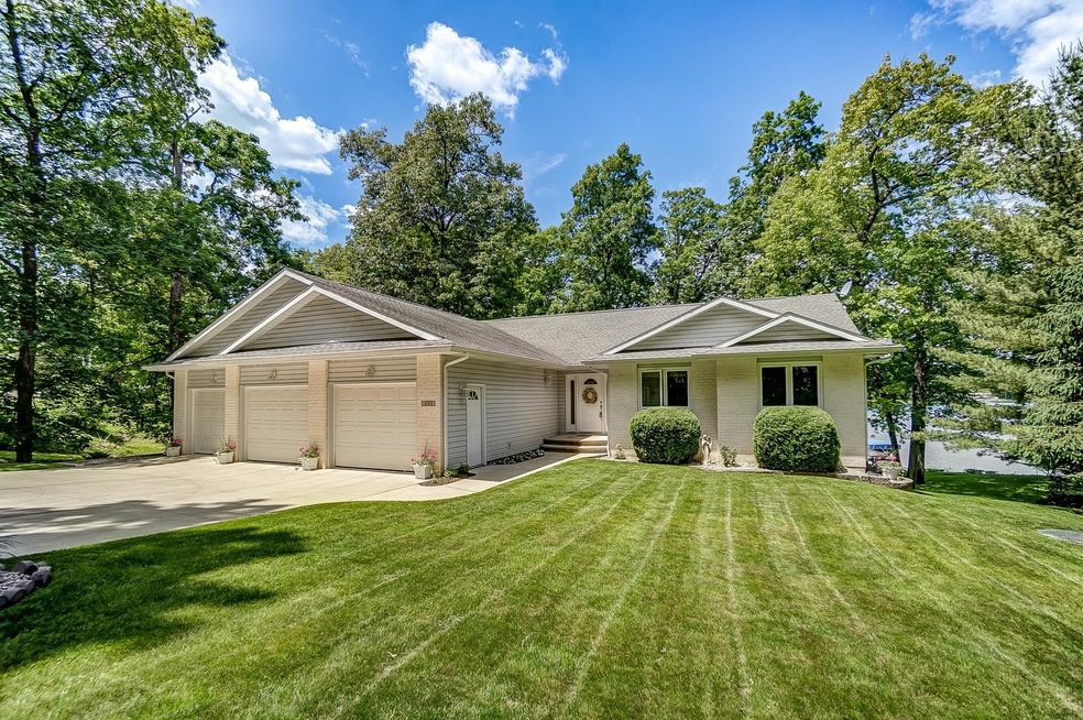 480 Lane 120 Lime Lake, Angola, IN 46703 - photo 1