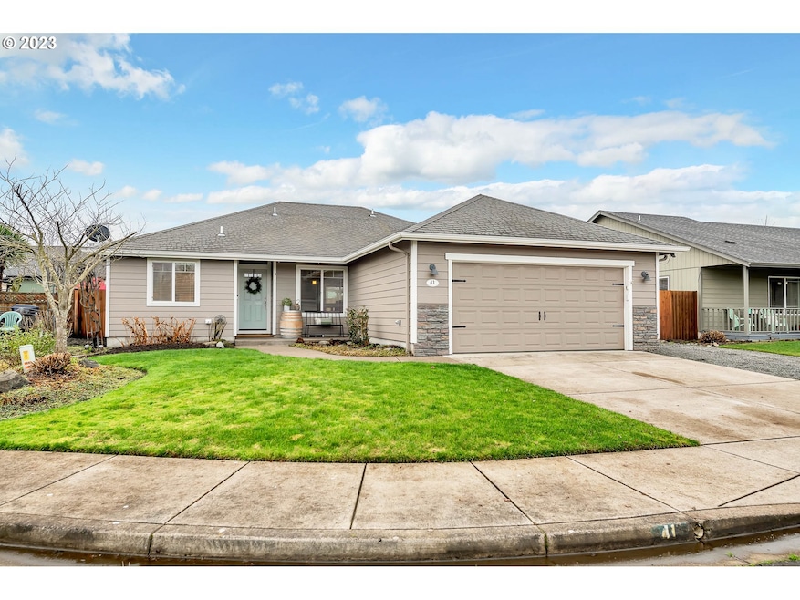 41 Sandalwood Loop, Creswell, OR 97426 - photo 1