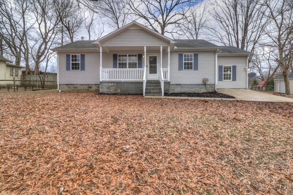 702 Madison St, Manchester, TN 37355 - photo 1