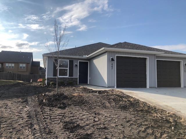 429 Kreisel Dr, Raymore, MO 64083 - photo 1