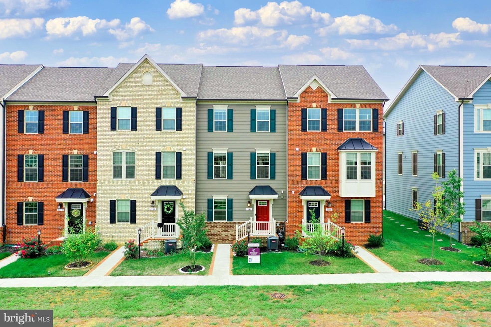 2140 Hemlock Bay Rd, Dumfries, VA 22026 - photo 1