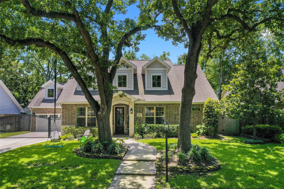 10307 Sugar Hill Dr, Houston, TX 77042 - photo 1