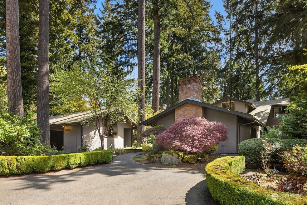 8020 84th Ave SE, Mercer Island, WA 98040 - photo 1