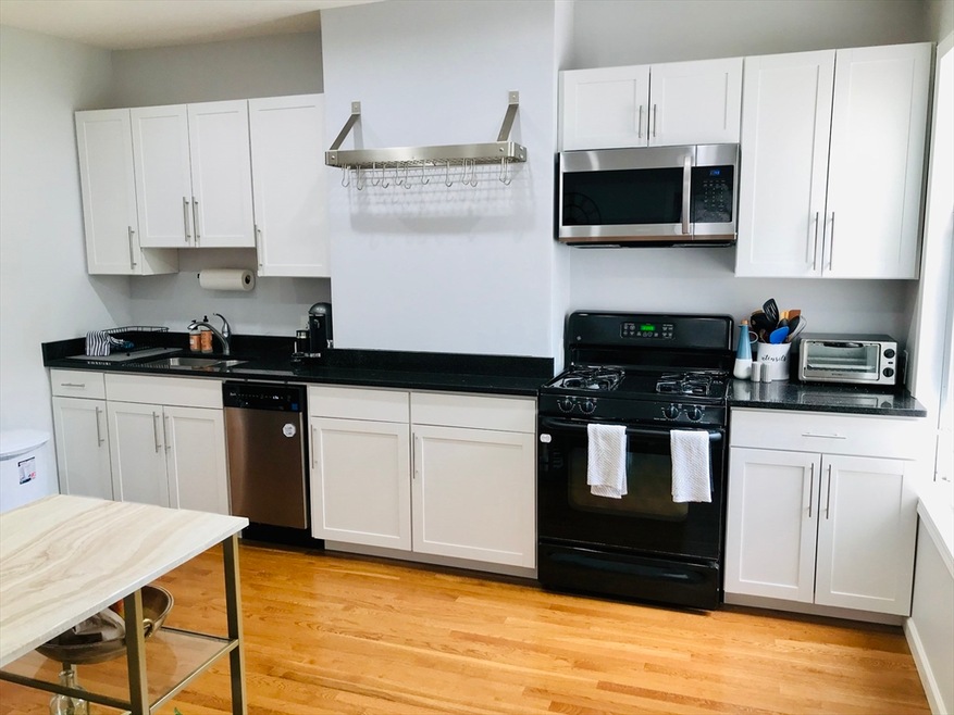 150 L St unit 1, Boston, MA 02127 - photo 1