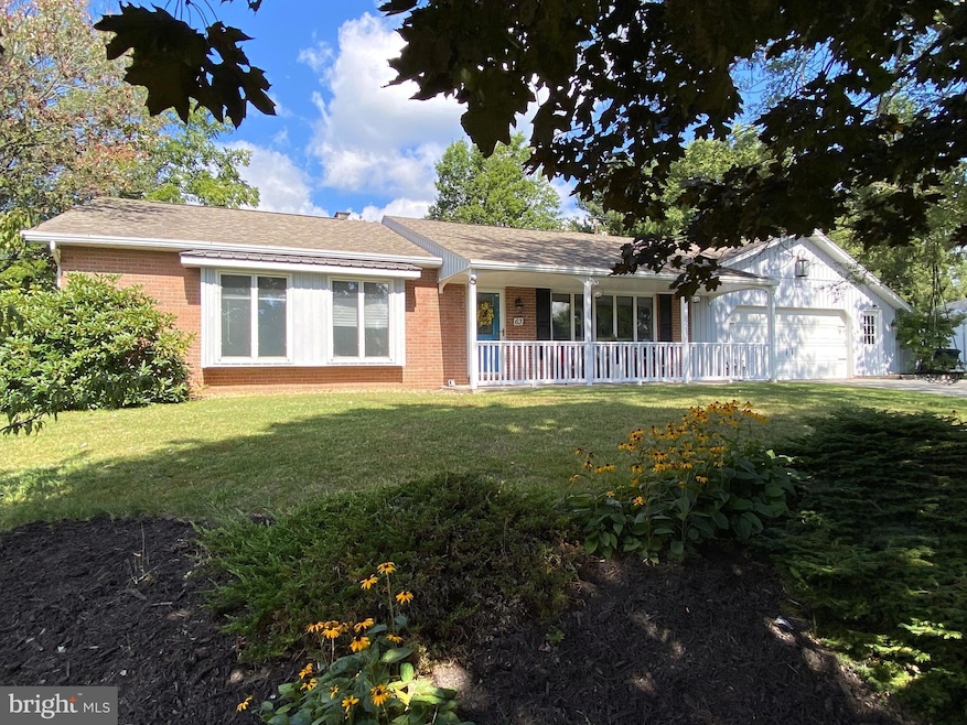 Under Contract $324,900 • Co-Listing Agent