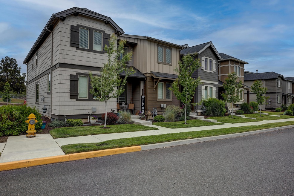 3495 SW 28th St, Redmond, OR 97756 - photo 1