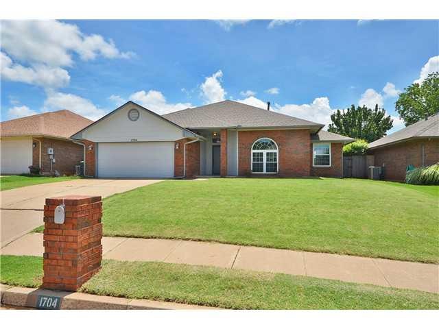Exterior Front. 1704 Glacier Lane, Edmond, OK