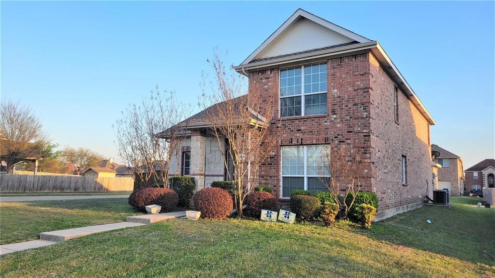 1214 E Oak St, Wylie, TX 75098 - photo 1