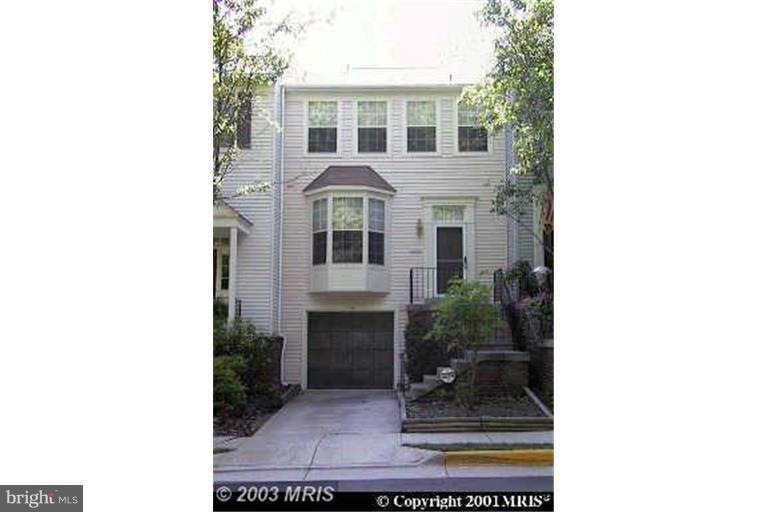 12239 Wye Oak Commons Cir unit 78, Burke, VA 22015 - photo 1