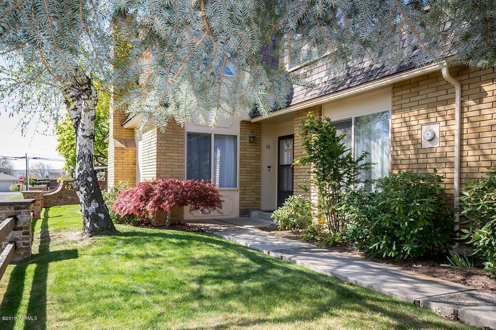 10 Crest Circle, Yakima