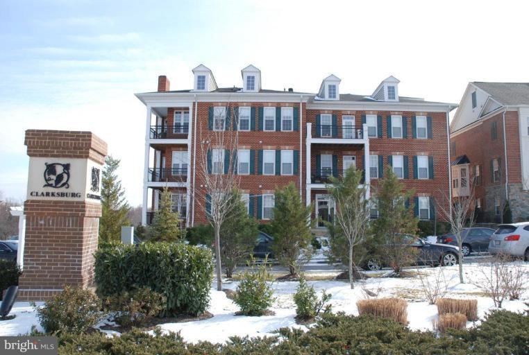 23620 Overlook Park Dr unit 301, Clarksburg, MD 20871 - photo 1
