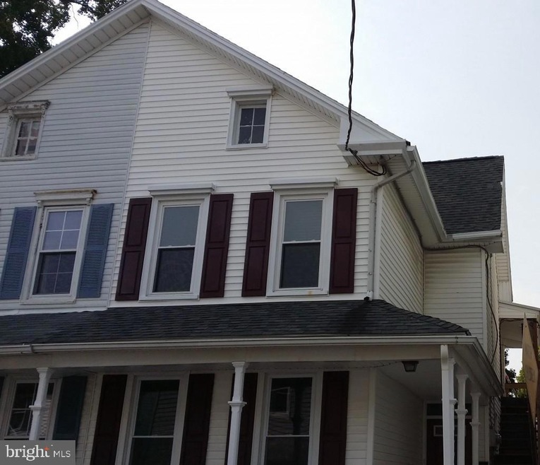 116 E Locust St unit 2ND FLOOR, Mechanicsburg, PA 17055 - photo 1