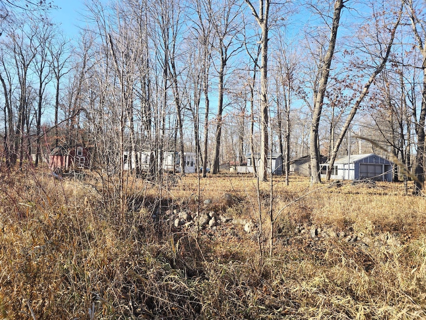 Great lot with access to Mille Lacs Lake and great out buildings