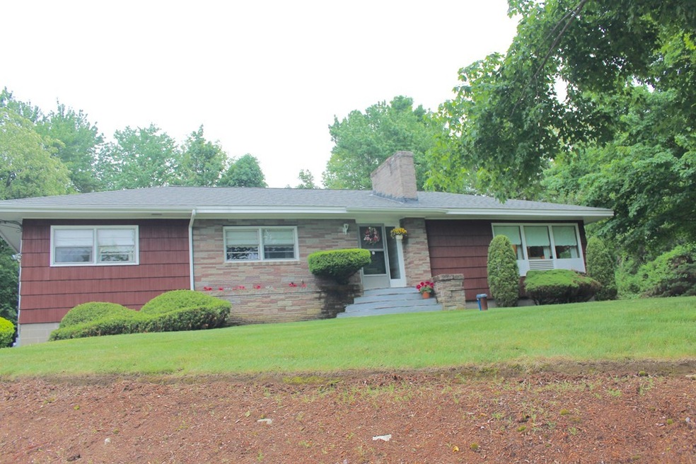 243 Old Marsh Hill Rd, Dracut, MA 01826 - photo 1