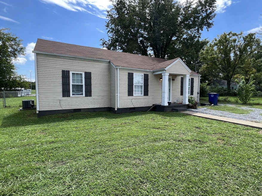 2106 Springdale Ave, Shelbyville, TN 37160 - photo 1