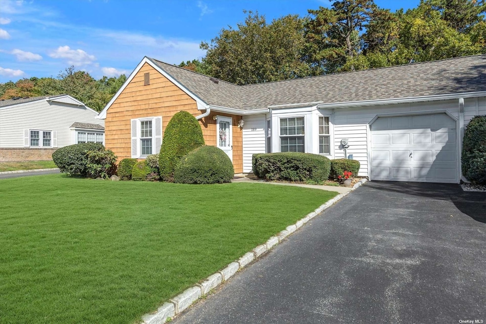 189 Revere Dr, Sayville, NY 11782 - photo 1