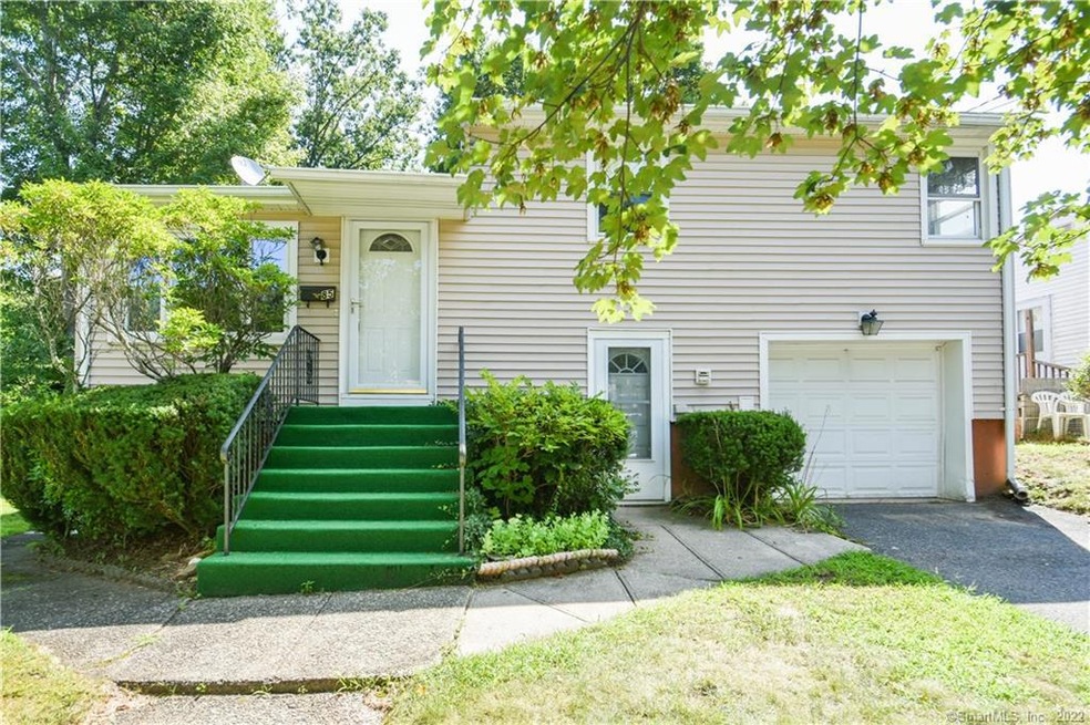 85 Shadee Ln, Waterbury, CT 06706 - photo 1