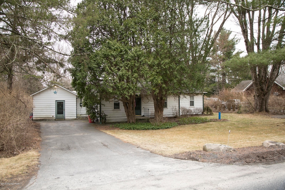 5910 Pennsylvania 191, Cresco, PA 18326 - photo 1