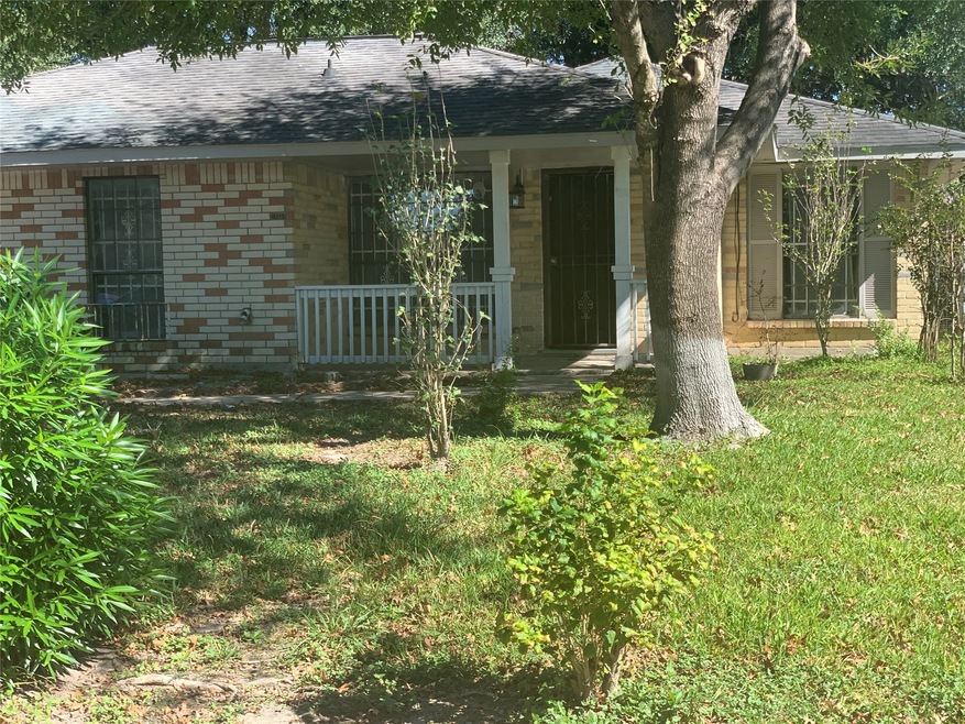 10558 Keeneland Ln, Houston, TX 77038 - photo 1