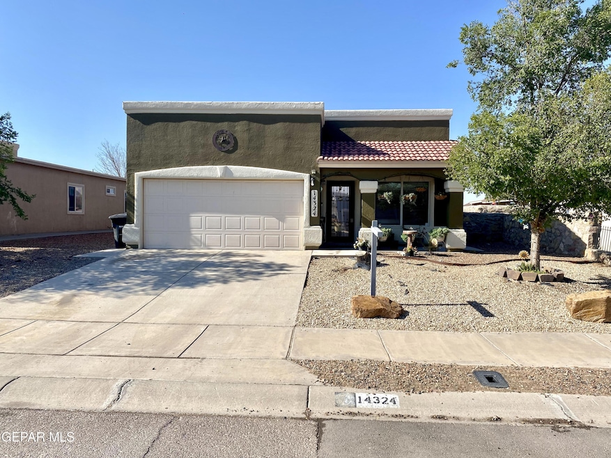 14324 Desert Sky Dr, Horizon City, TX 79928 - photo 1