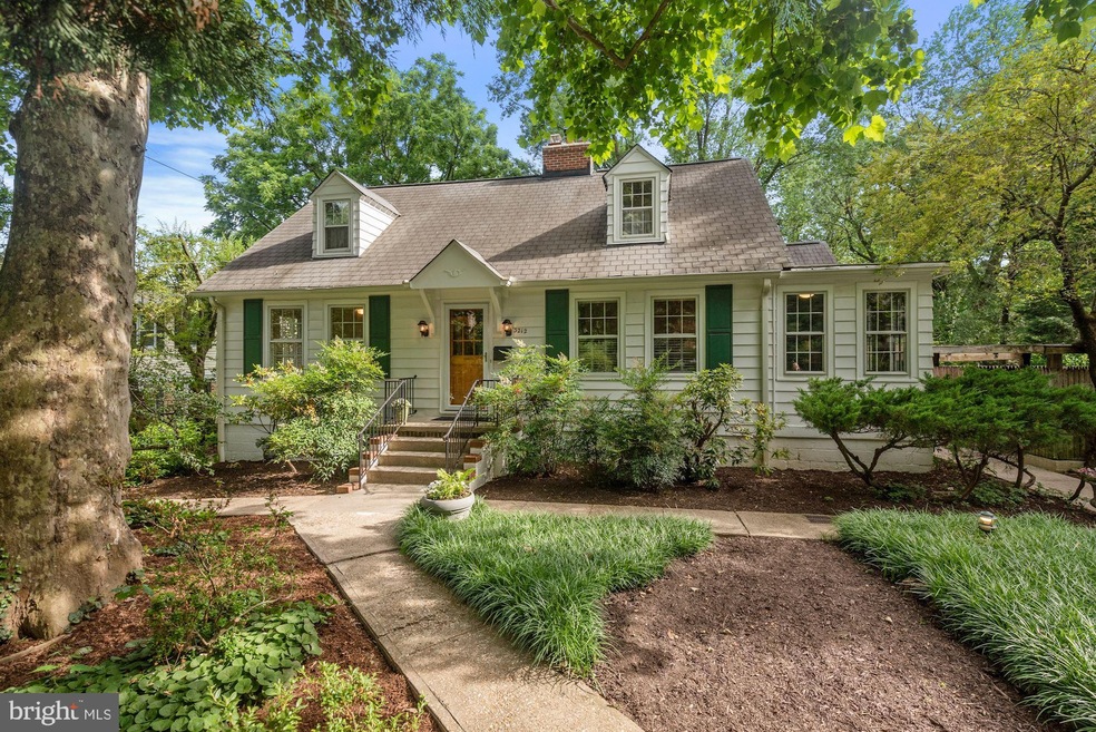 3212 Mccomas Ave, Kensington, MD 20895 - photo 1