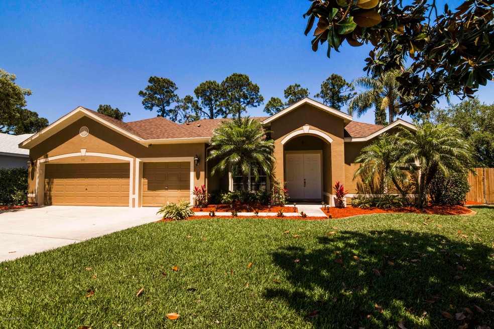 418 Stonehenge Cir