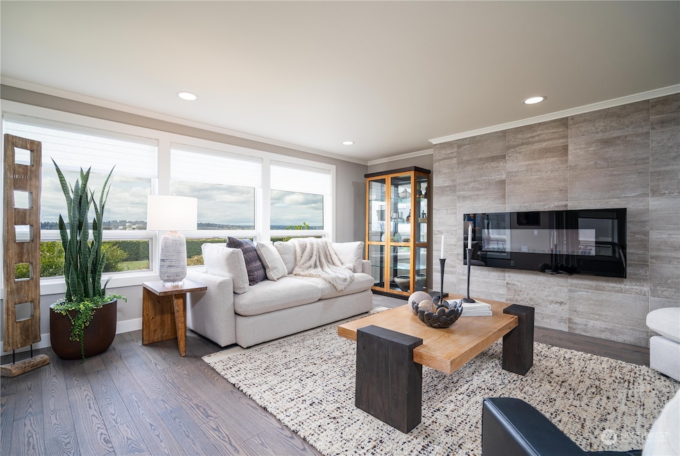 Sold $1,976,000 • Co-Listing Agent