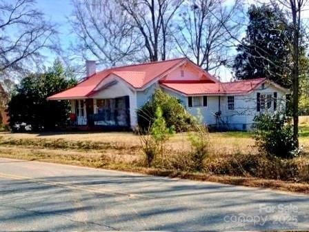 115 W Baker St, Jefferson, SC 29718 - photo 1