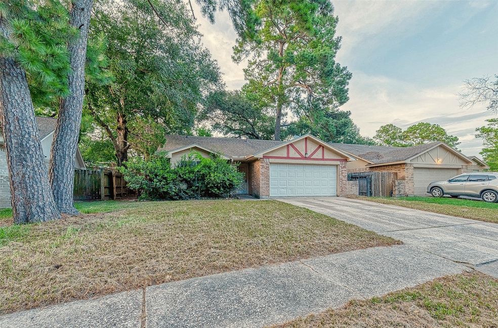 7035 Foxfield Ln, Humble, TX 77338 - photo 1