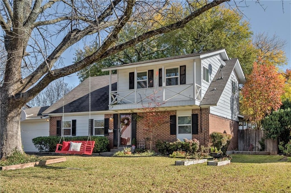 Beautiful home 1.3 miles from 75/Central and 3.5 m