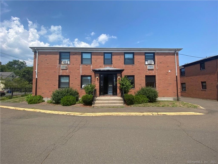 311 Blake St unit 8, New Haven, CT 06515 - photo 1