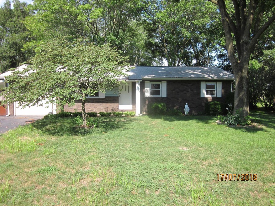 10 Park St, Freeburg, IL 62243 - photo 1