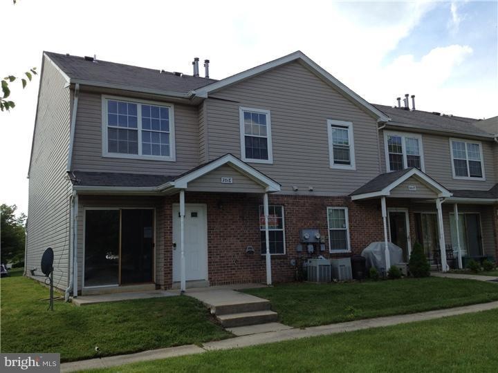 201 Highland Blvd unit E, New Castle, DE 19720 - photo 1