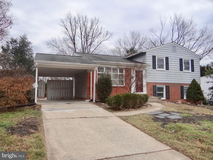 13513 Pennsboro Dr, Chantilly, VA 20151 - photo 1