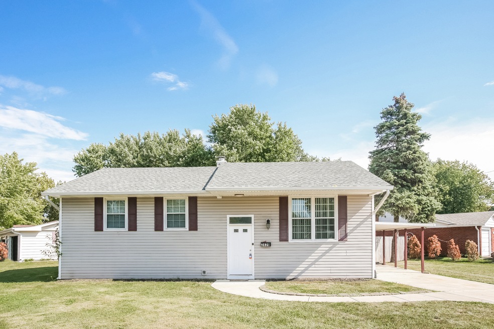 2839 S Oxford St, Indianapolis, IN 46203 - photo 1