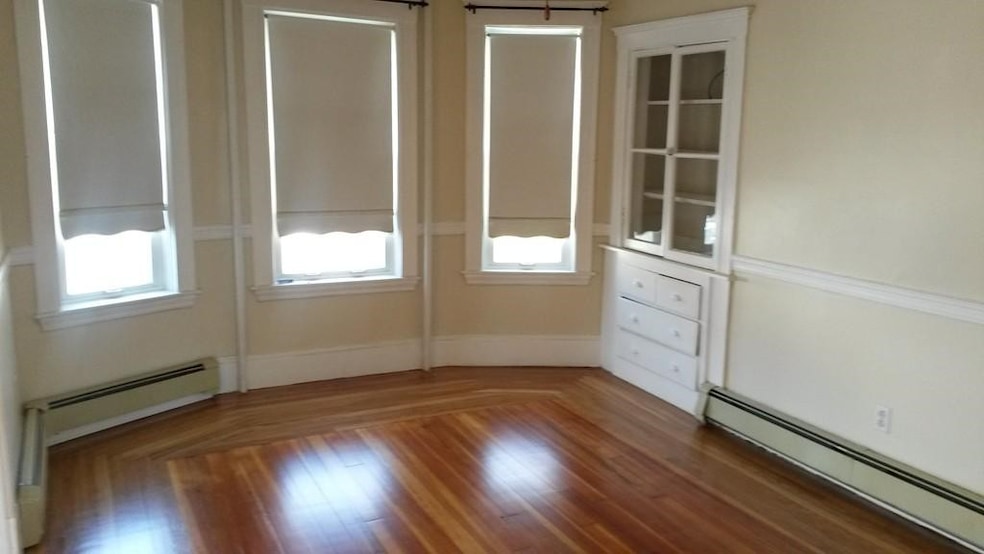 48 Nahant Ave unit 4, Revere, MA 02151 - photo 1