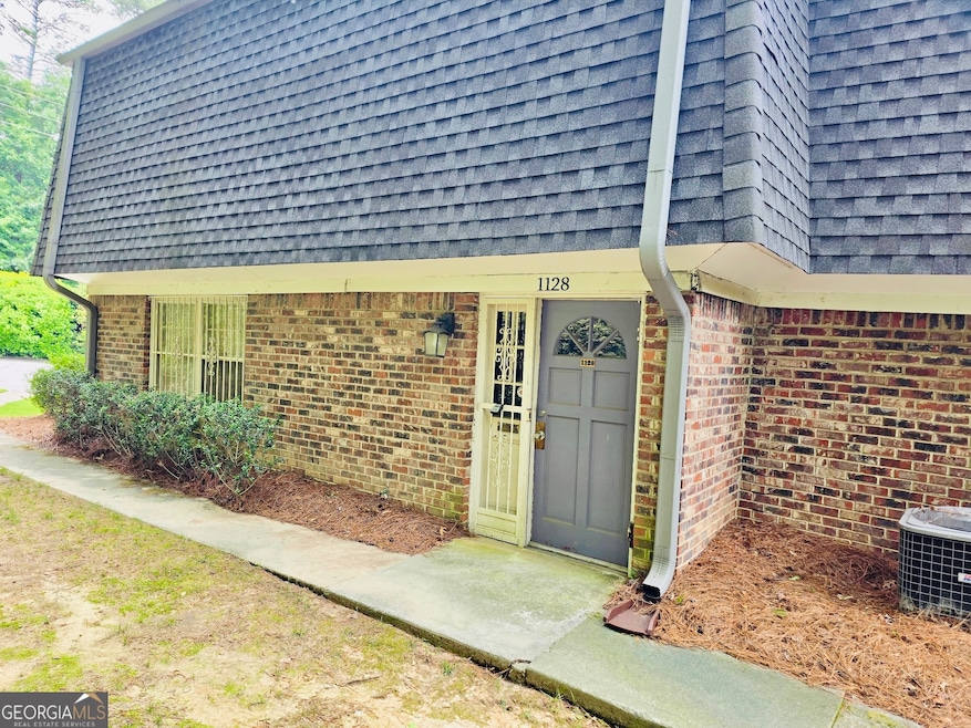1128 Hampton Way NE unit 1128, Atlanta, GA 30324 - photo 1