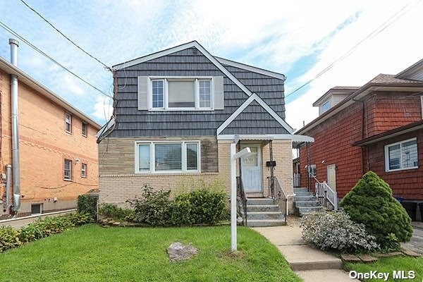 62-15 136th St, Flushing, NY 11367 - photo 1