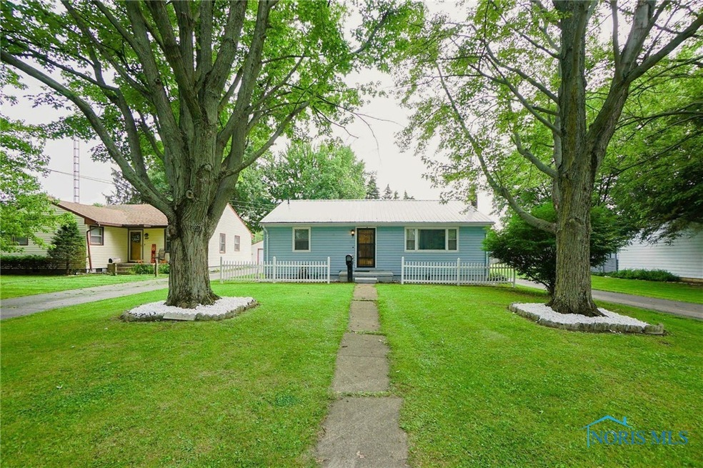 631 Winfield Ave, Findlay, OH 45840 - photo 1