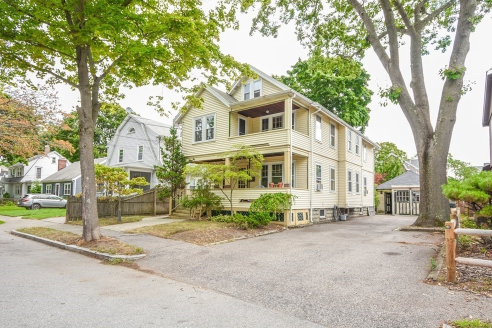 25 Clements Rd unit 27, Waltham, MA 02453 - photo 1