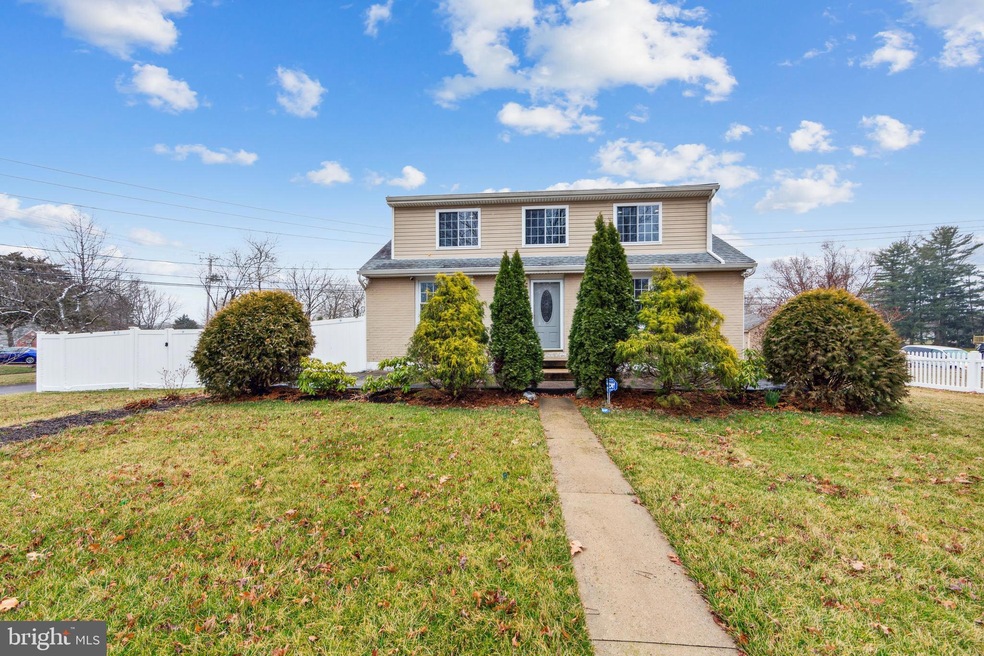 2075 Bergey Rd, Hatfield, PA 19440 - photo 1