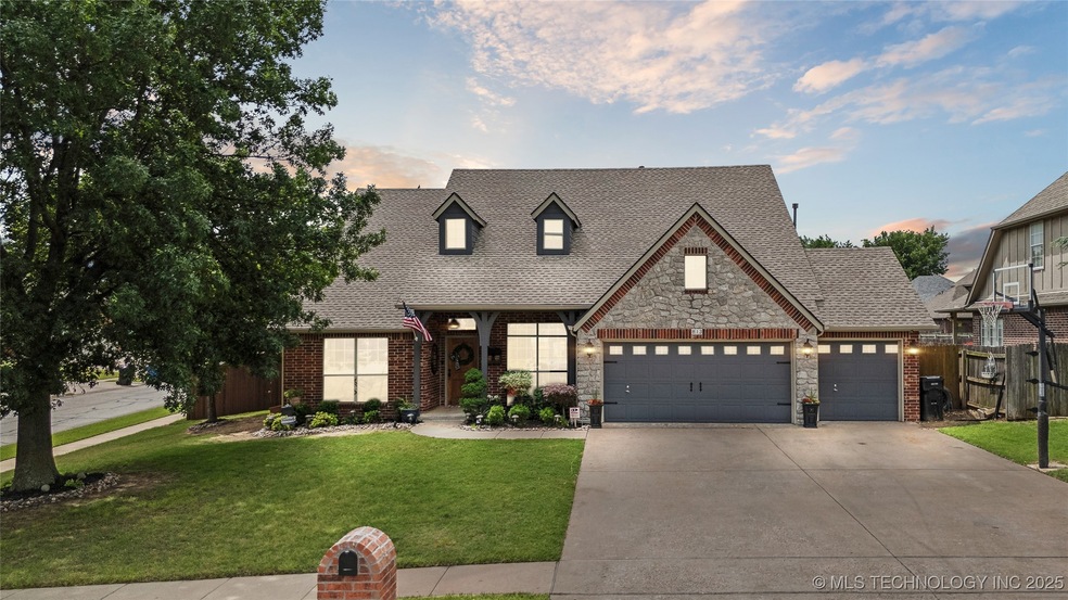 813 E Seattle St, Broken Arrow, OK 74012 - photo 1