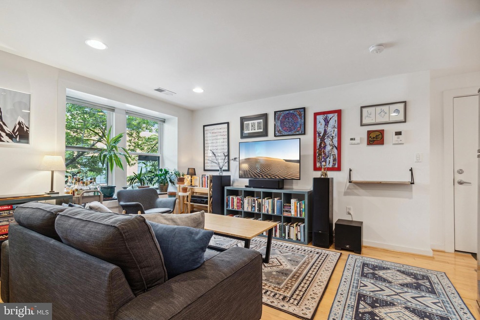 732 Lamont St NW unit 202, Washington, DC 20010 - photo 1