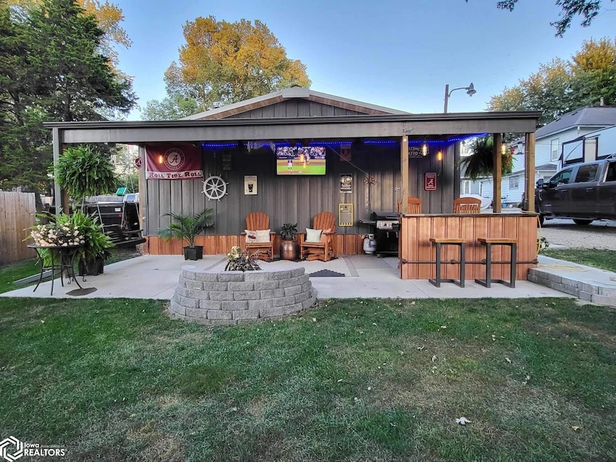 317 W Jefferson St, Osceola, IA 50213 - photo 1