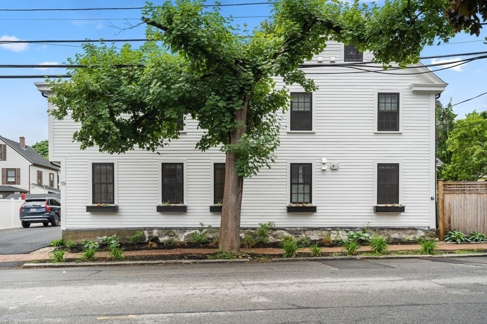 19 Marlboro St unit A, Newburyport, MA 01950 - photo 1