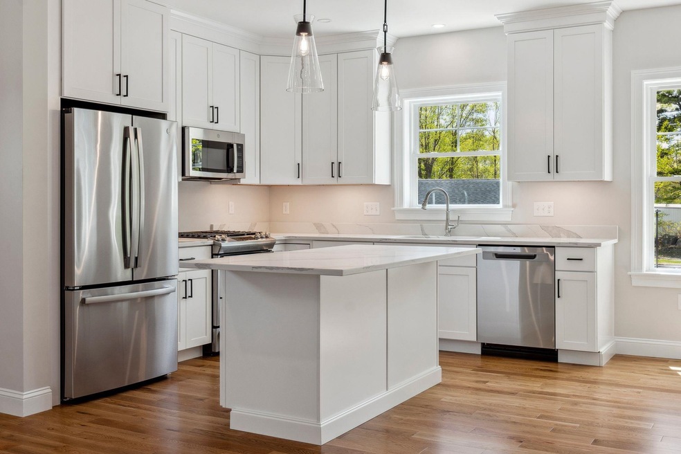 51 Juniper Ln, Portsmouth, NH 03801 - photo 1